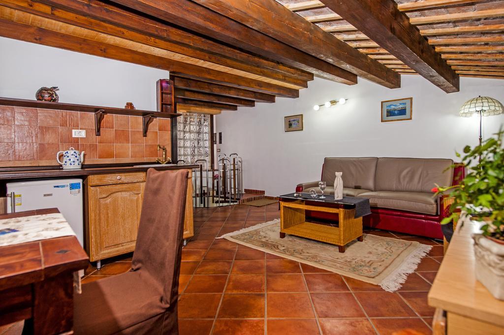 Apartments Taylor Rovinj Exterior photo