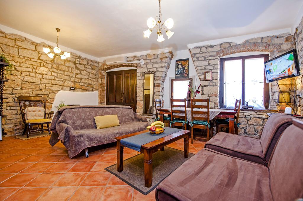 Apartments Taylor Rovinj Exterior photo