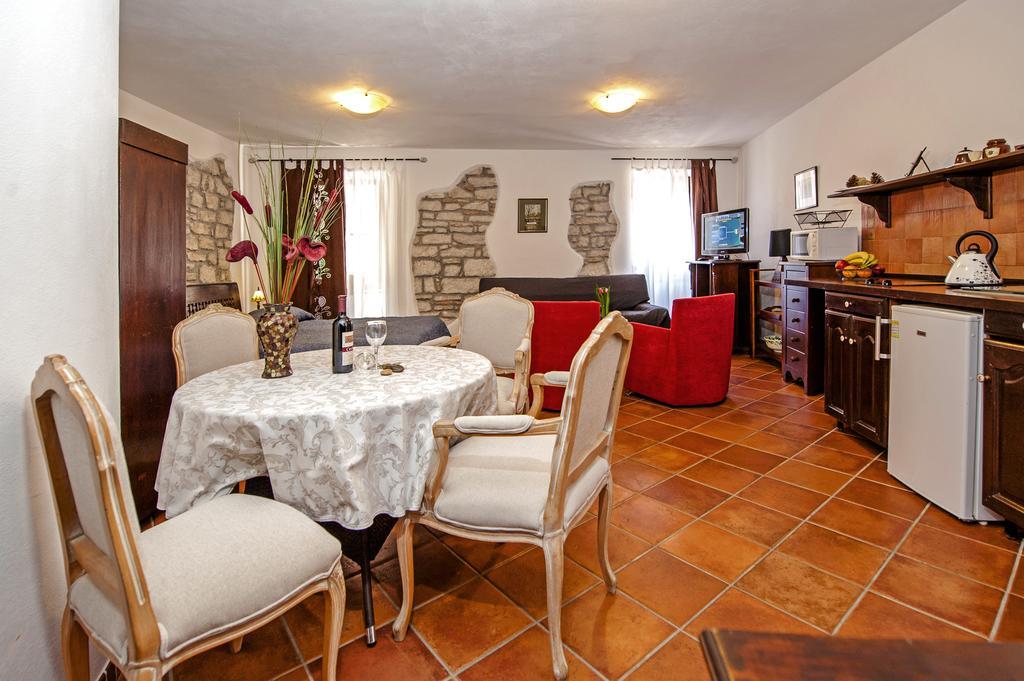 Apartments Taylor Rovinj Exterior photo